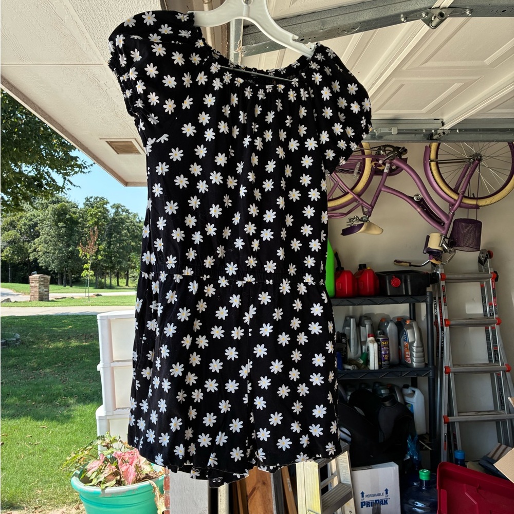 Old Navy Black and White Daisy Mini Dress
